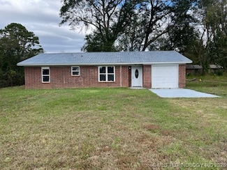 801 SE 6th St, Antlers, OK 74523