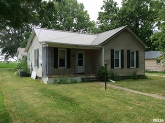 240 W Gossett St, Roseville, IL 61473