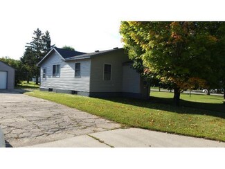 504 3rd St NW, Wadena, MN 56482