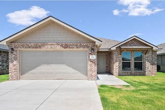 7034 8th St, Lubbock, TX 79416