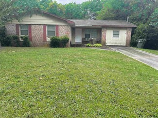 113 Scarborough Rd, Centerville, GA 31028