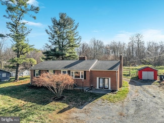 6729 Middle Rd, Middletown, VA 22645