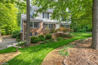 46 Deerfield Dr, Franklin, NJ 07416