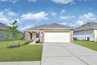 638 E Fairway Lake Dr, Alvin, TX 77511