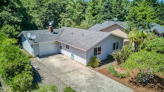 680 SE Ball Blvd, Waldport, OR 97394