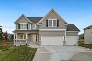 1062 Fir Ln, Liberty, MO 64068