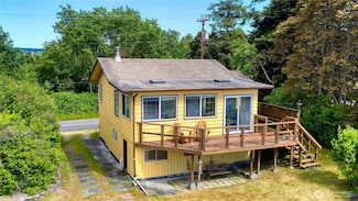 669 Marine Dr, Point Roberts, WA 98281