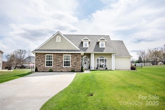 118 Heathrow Ln, Statesville, NC 28677