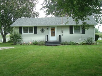 14796 Lark Dr, Camden, MI 49232