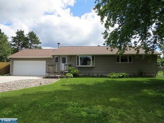 17 Beech Ct, Babbitt, MN 55706