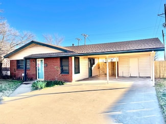 1702 E 2nd St, Lubbock, TX 79403