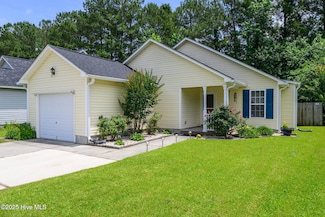 4649 Rainmaker Dr, New Bern, NC 28562