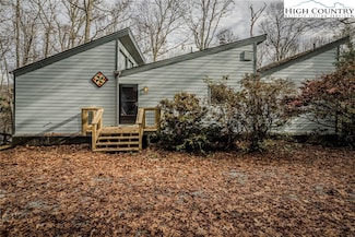 471 Lakeview Rd, Newland, NC 28657