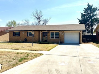 2615 W 19th St, Plainview, TX 79072