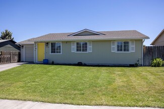 1736 SW 35th St, Redmond, OR 97756