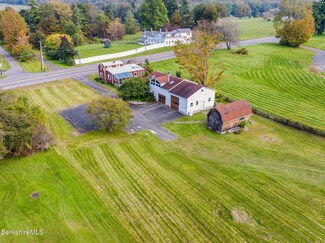 47 New Ashford Rd, Williamstown, MA 01267