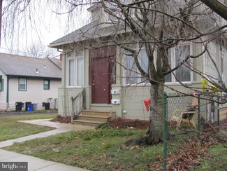 21 W Collingswood Ave, Oaklyn, NJ 08107