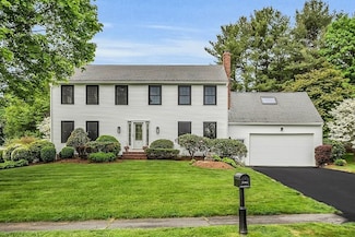 8 Lantern Ln, Shrewsbury, MA 01545