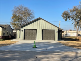 5305 E Admiral Blvd Unit A-B, Tulsa, OK 74115