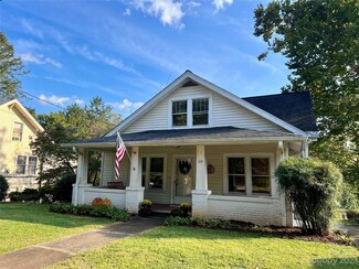 115 Morehead St, Morganton, NC 28655