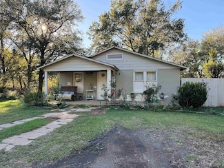 301 Cleveland St, Mount Pleasant, TX 75455