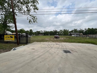 1713 Strawn Rd, Houston, TX 77039