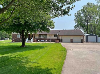 1145 8th St NW, Linton, IN 47441