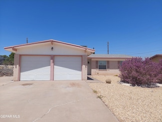 2313 Escarpa Dr, El Paso, TX 79935