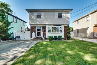 300 Fairbanks Ave, Staten Island, NY 10306