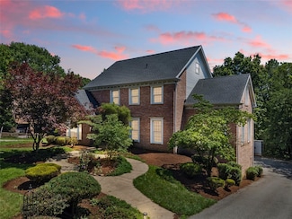 1526 Allison Dr, Pittsburgh, PA 15241