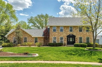 172 Log Hill Ln, Ballwin, MO 63011