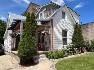 1220 E Broadway, Logansport, IN 46947