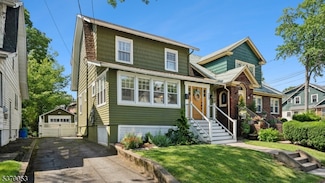 25 Orchard Rd, Maplewood, NJ 07040