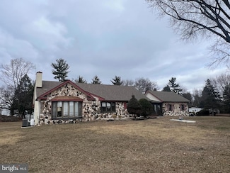 2732 Old Cedar Grove Rd, Broomall, PA 19008