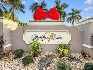 3712 NE 16th St, Homestead, FL 33033