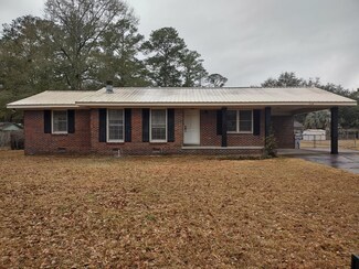 1176 Oak Ave, Elba, AL 36323