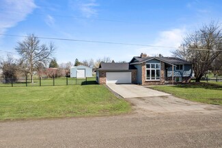 5308 N Lynden Rd, Otis Orchards, WA 99027