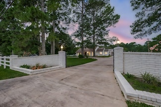 22102 Timber Ridge Dr, Magnolia, TX 77355