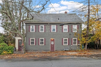 51 Crescent St, Wakefield, MA 01880