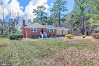 9818 George Washington Memorial Hwy, Gloucester, VA 23061