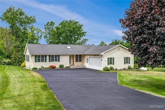 4868 Cambria Rd, Lockport, NY 14094