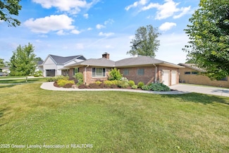 1533 Cambridge Rd, Lansing, MI 48911