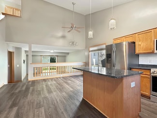 1556 Chartreux Ave, Shakopee, MN 55379