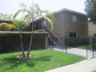 1826 W Crestwood Ln, Anaheim, CA 92804