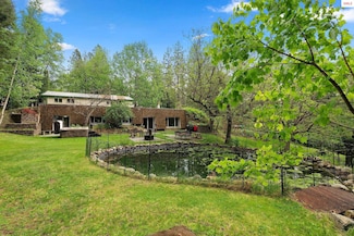272 Hidden Springs Rd, Sandpoint, ID 83864