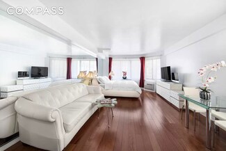 225 E 46th St Unit 12G, New York, NY 10017