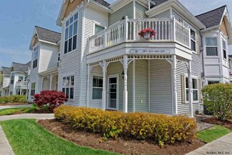 204 Kelly Cir, Altamont, NY 12009