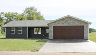 706 S High St, Mountain Grove, MO 65711