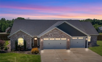 392 Pinecrest, Jackson, MO 63755