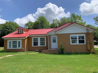 1007 S Palestine St, Athens, TX 75751